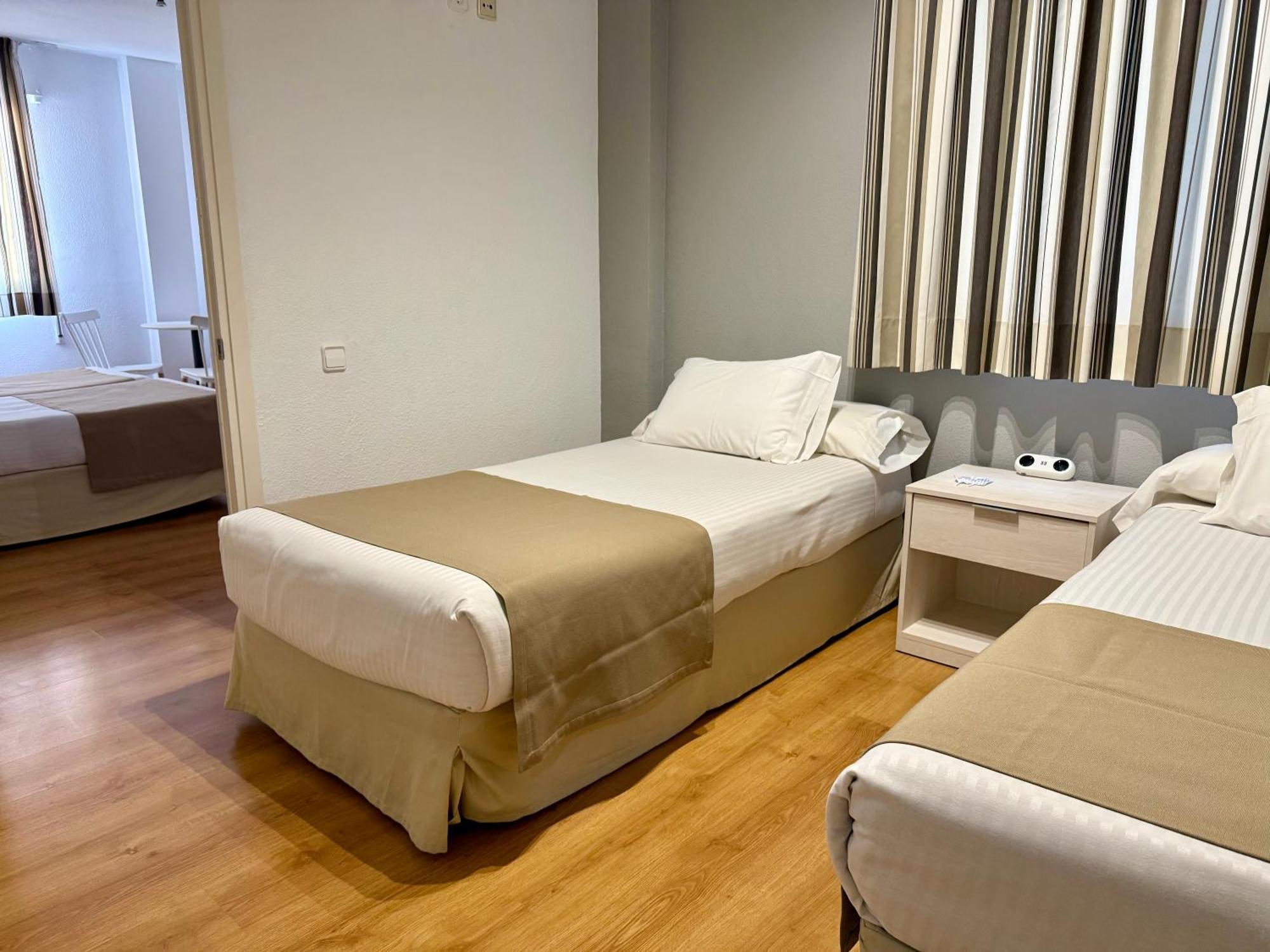 Hotel Neptuno Сан-Педро-дель-Пінатар Номер фото